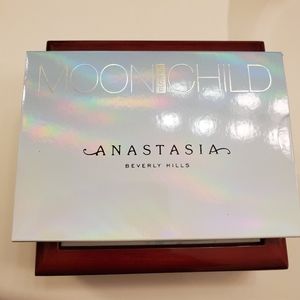 Anastasia highlight pallet